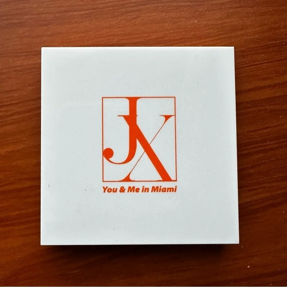 JUST XIMENA You & Me in Miami Eyeshadow Palette